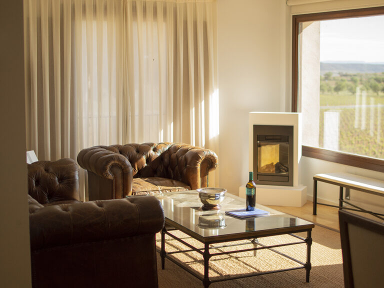 bodegas-hispano-suizas-hotel