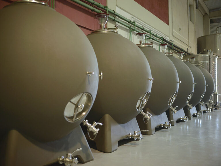 bodegas-hispano-suizas-instalaciones